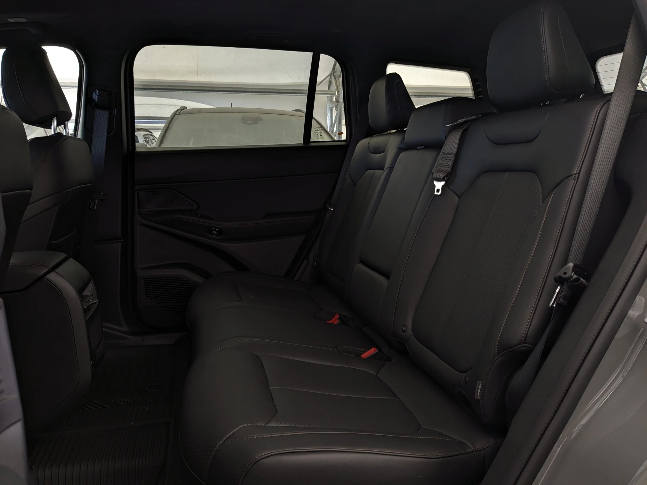 New 2026 Grey Jeep Limited - - Hybrid - Dual-Pane Pano Sunroof - Capri Leatherette - Power Liftgate & More! image 27