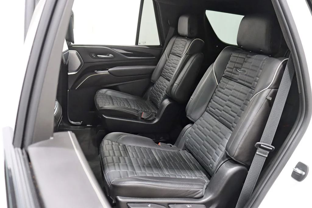 Used 2024 White Cadillac V-Series image 35