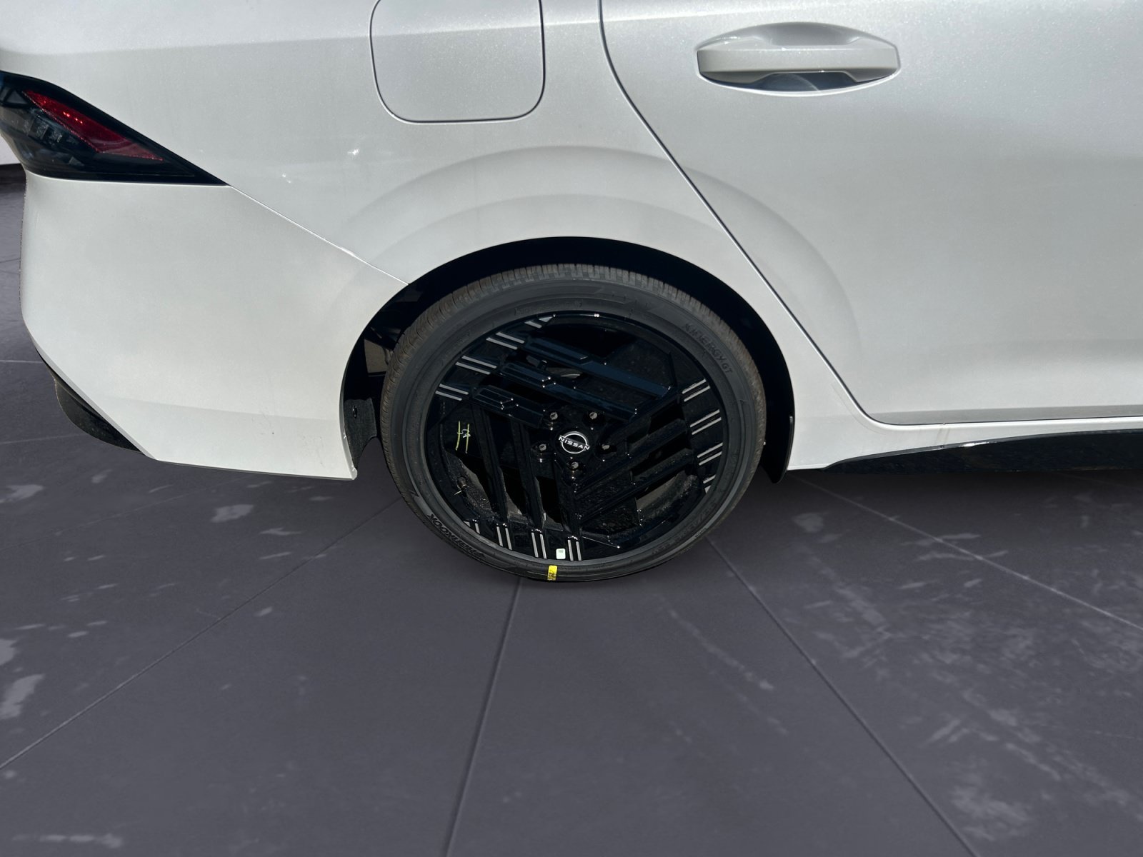 New 2027 Aspen White TriCoat / Super Black Two-tone Nissan SR image 44