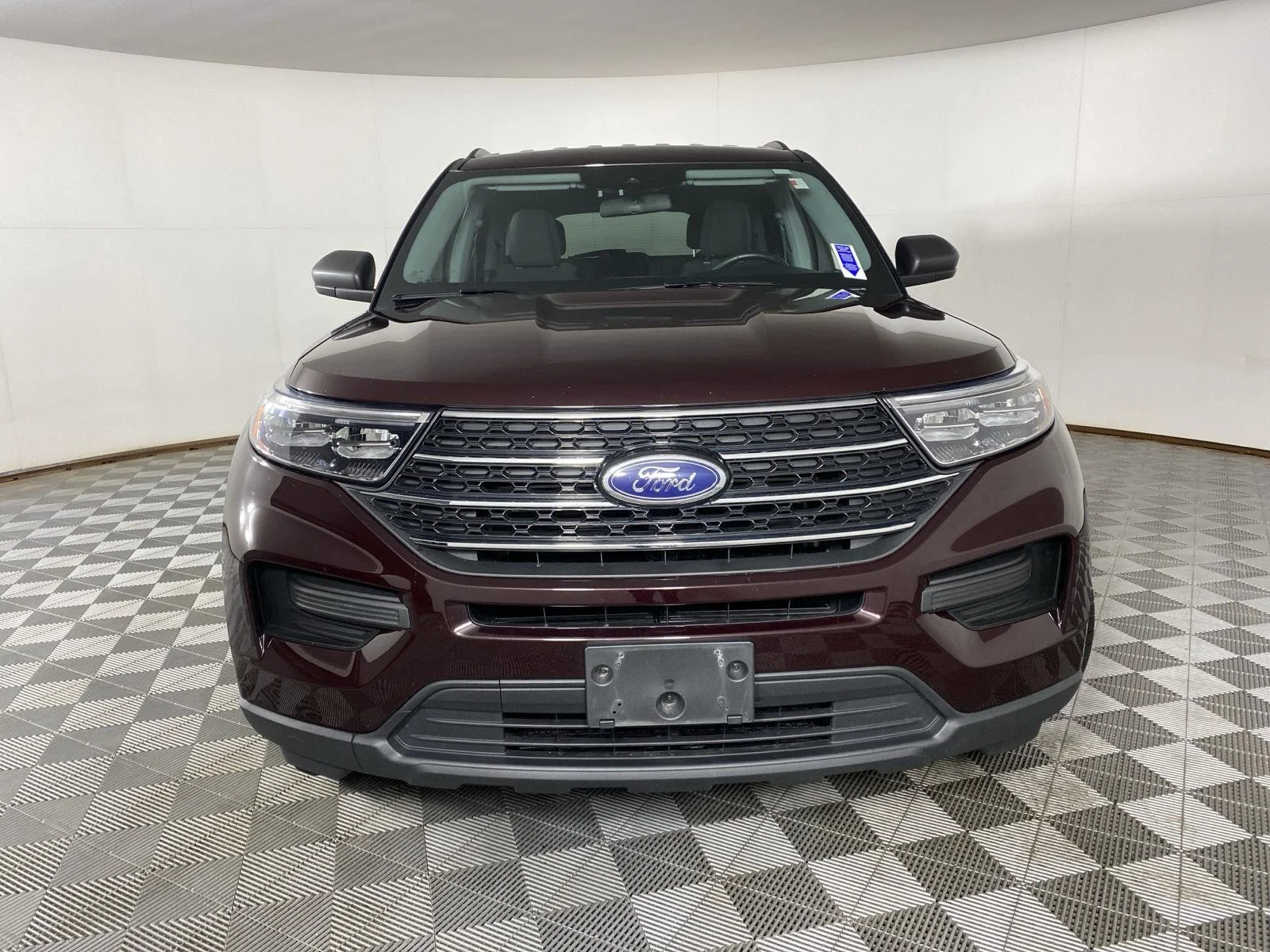 Used 2022 Jewel Red Ford XLT image 5