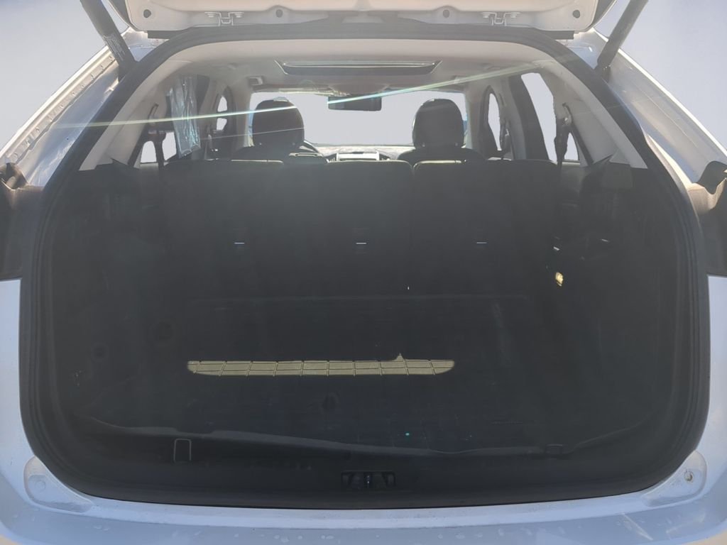 Used 2017 White Ford Titanium image 21