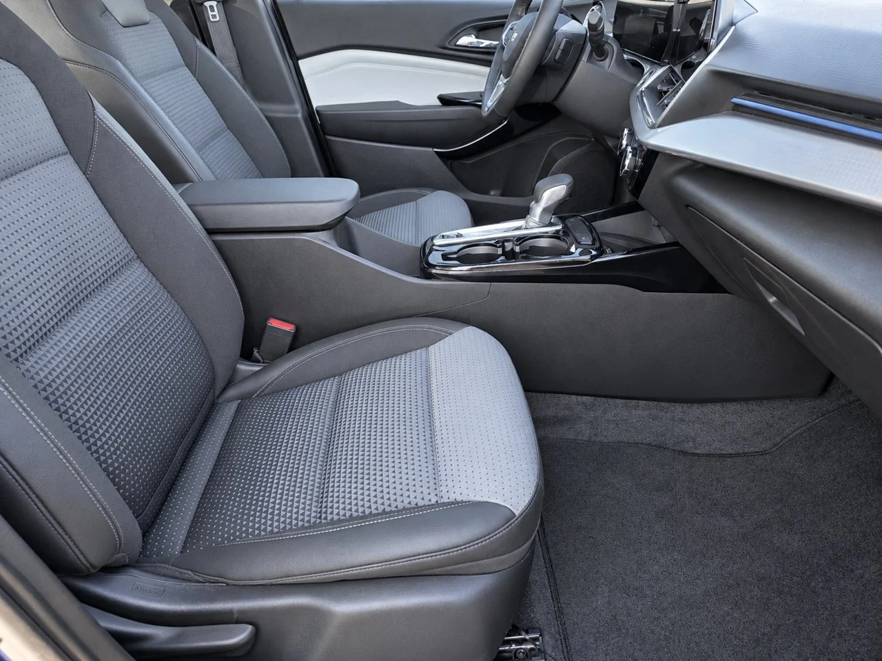 Used 2024 Blue Glow Metallic Chevrolet LT image 29