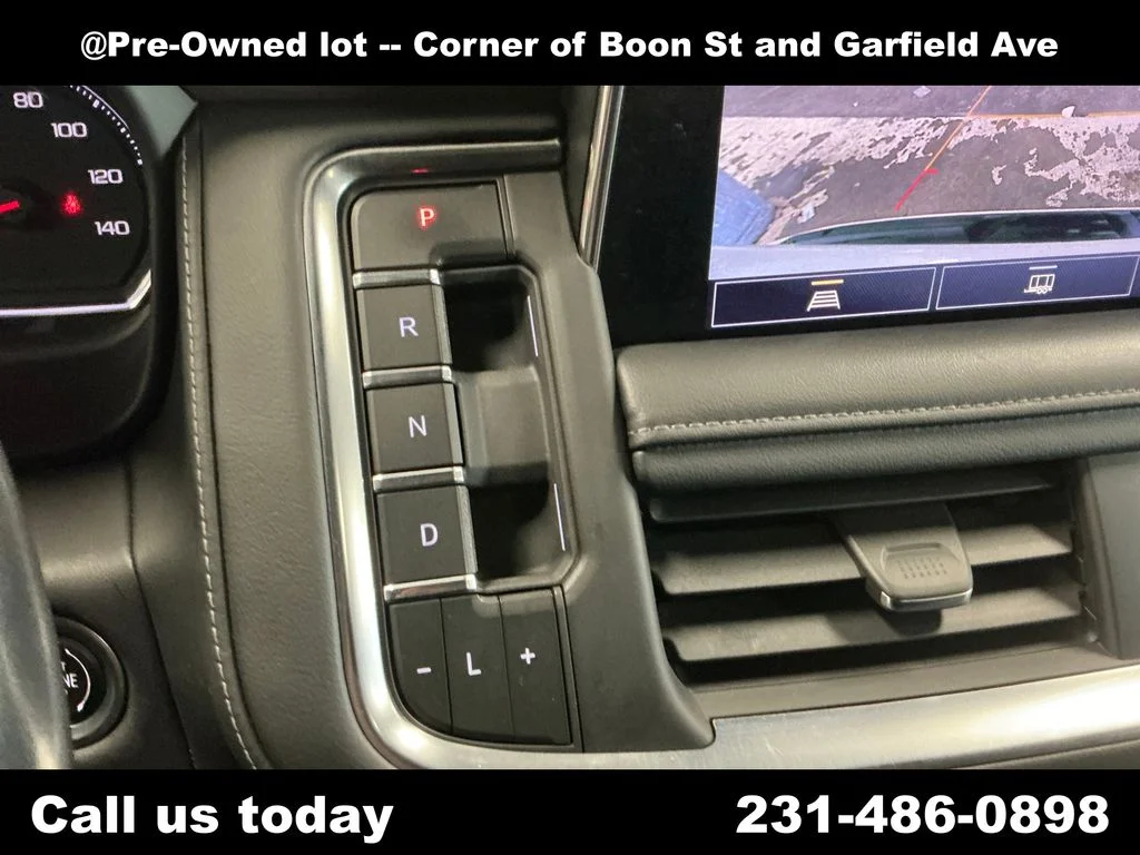 Used 2021 White Chevrolet Z71 image 25