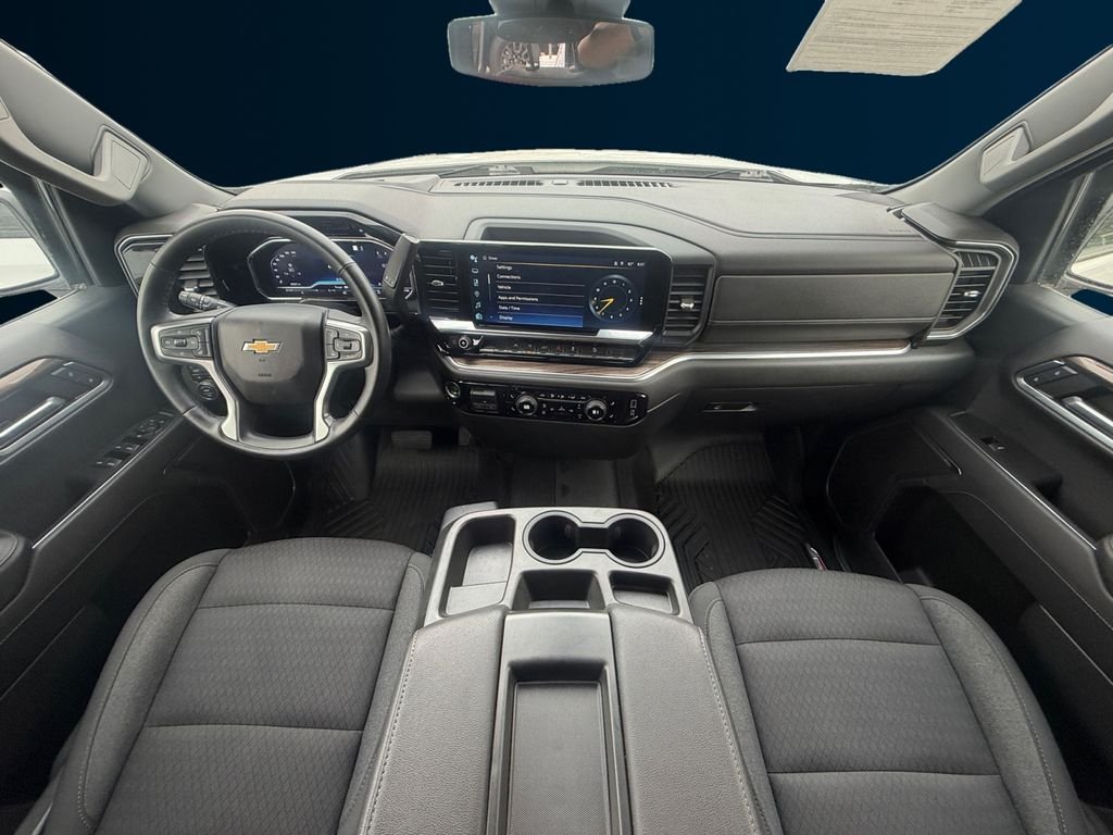 Used 2023 White Chevrolet LT image 12