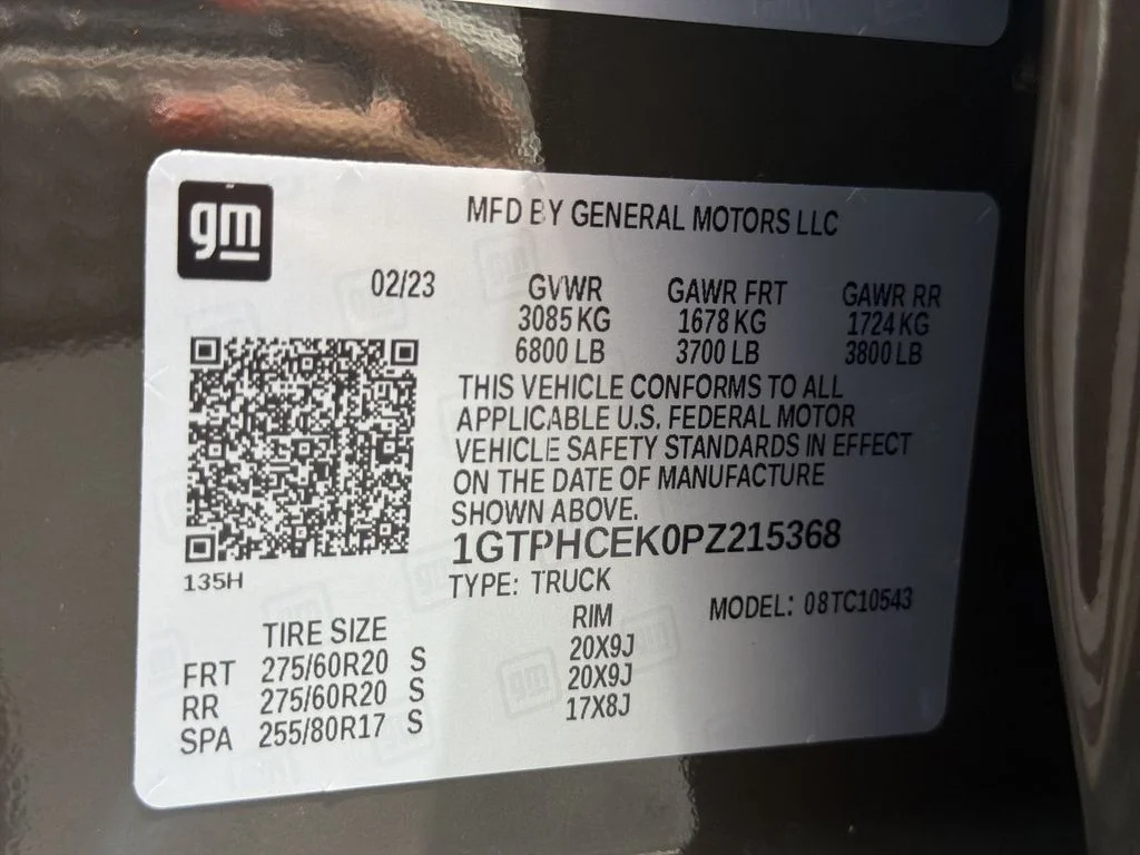 Used 2023 Brown GMC Elevation image 41