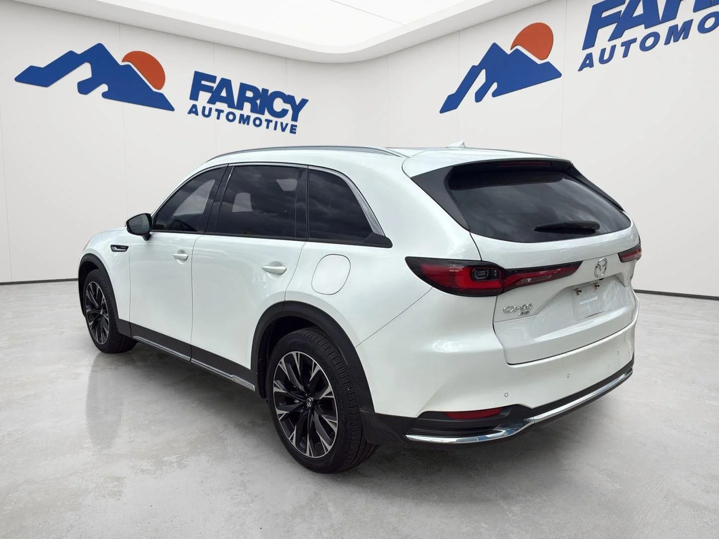 Used 2024 Rhodium White Premium Mazda Premium Plus image 4
