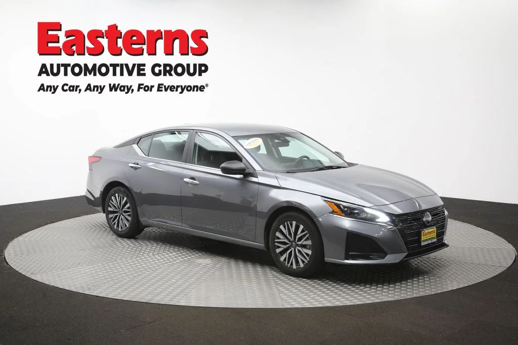 Used 2025 Gray Nissan 2.5 SV image 48
