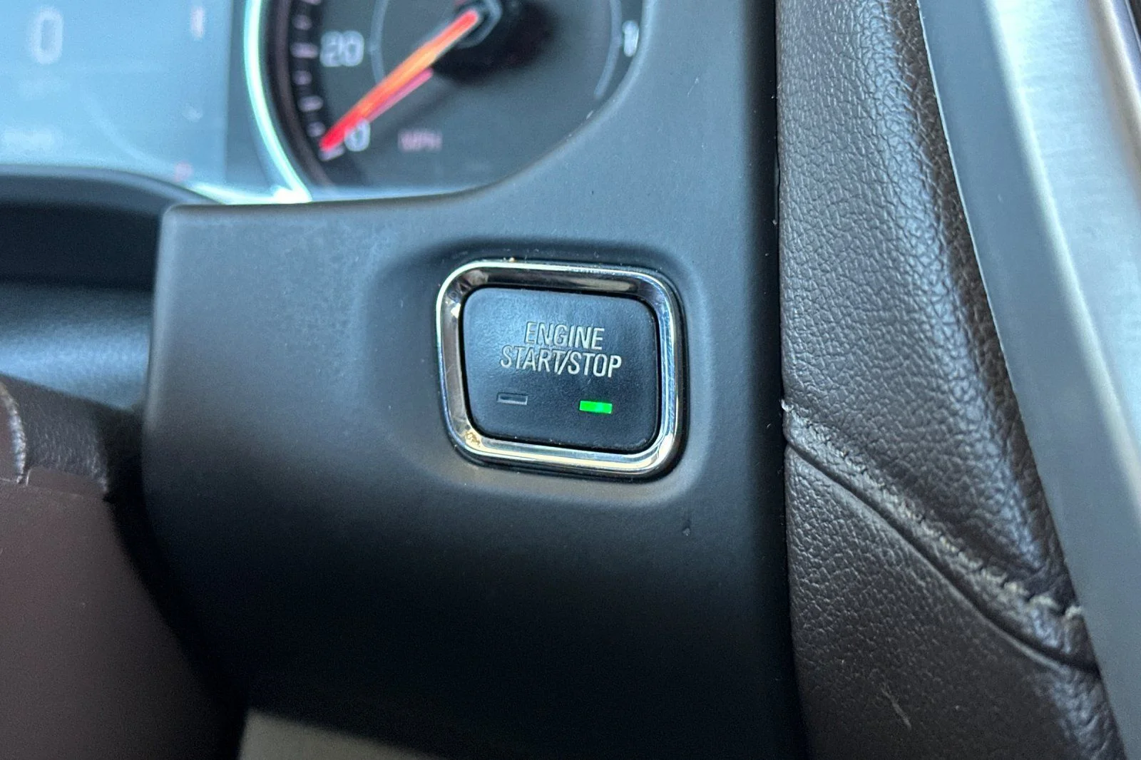 Used 2022 Red GMC SLE image 23