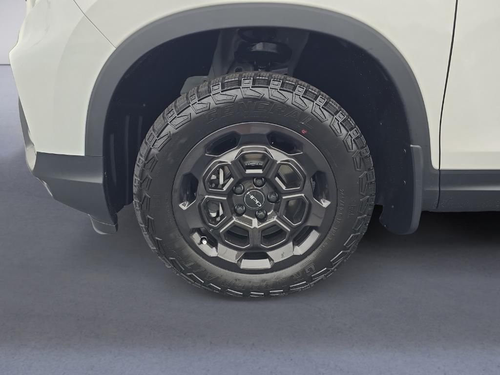 2025 Honda Ridgeline TrailSport - Photo 10