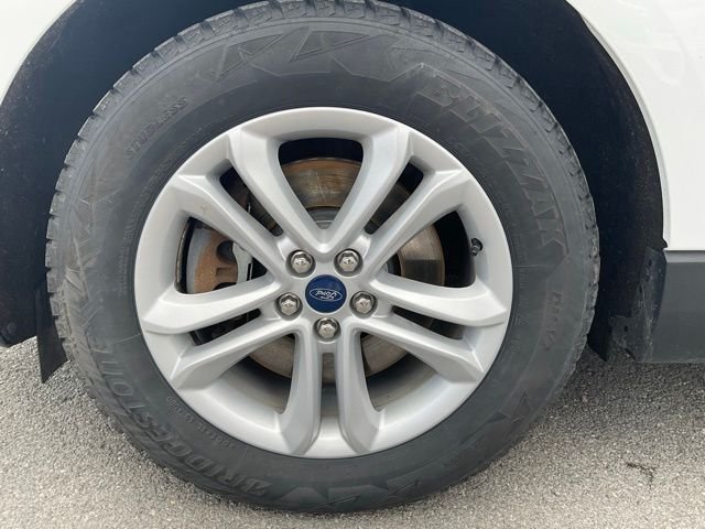 Used 2020 White Ford SEL image 27