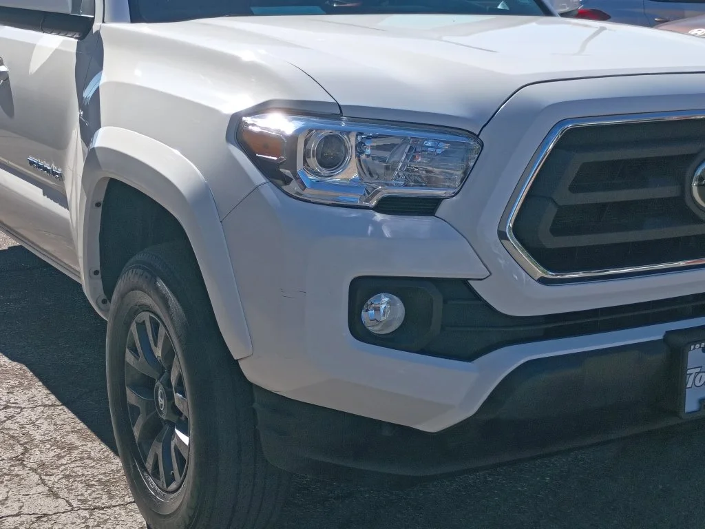 Used 2023 Ice Toyota SR5 image 11