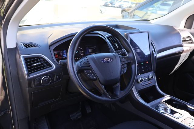 Used 2023 Green Ford SE image 6