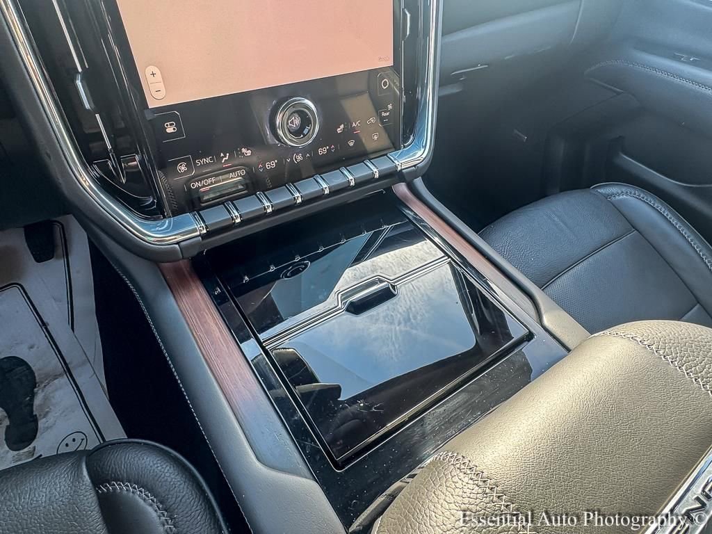 2025 GMC YUKON - Image 22