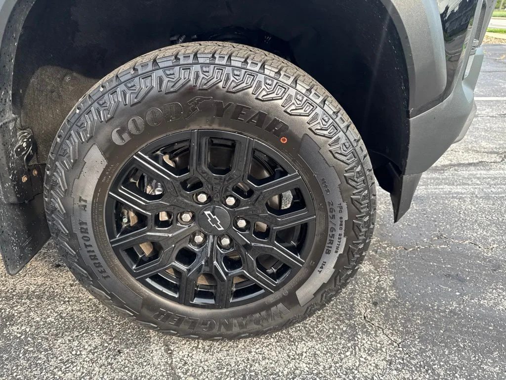 Used 2024 Black Chevrolet Trail Boss image 41