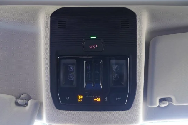 New 2027 Opal White Pearl Volkswagen SE w/Technology image 41