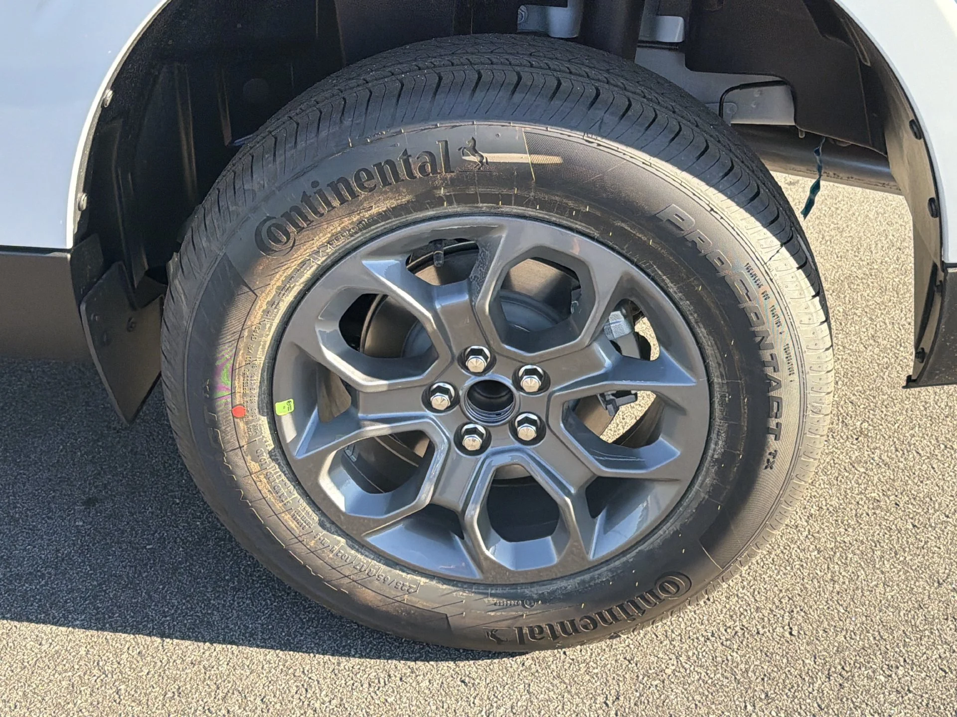 New 2026 Space White Metallic Ford XLT image 24