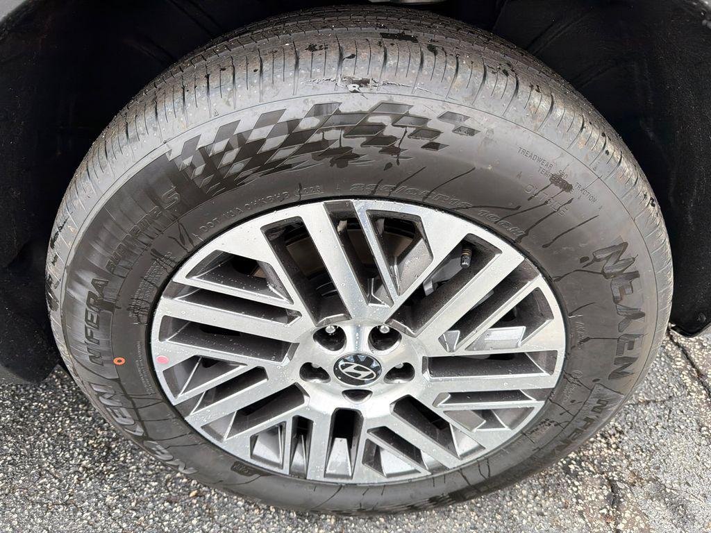 New 2026 Black Hyundai SEL Premium FWD image 20