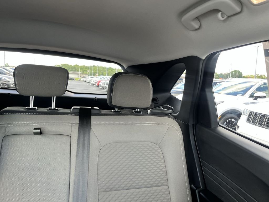 Used 2022 Blue Ford SE image 14