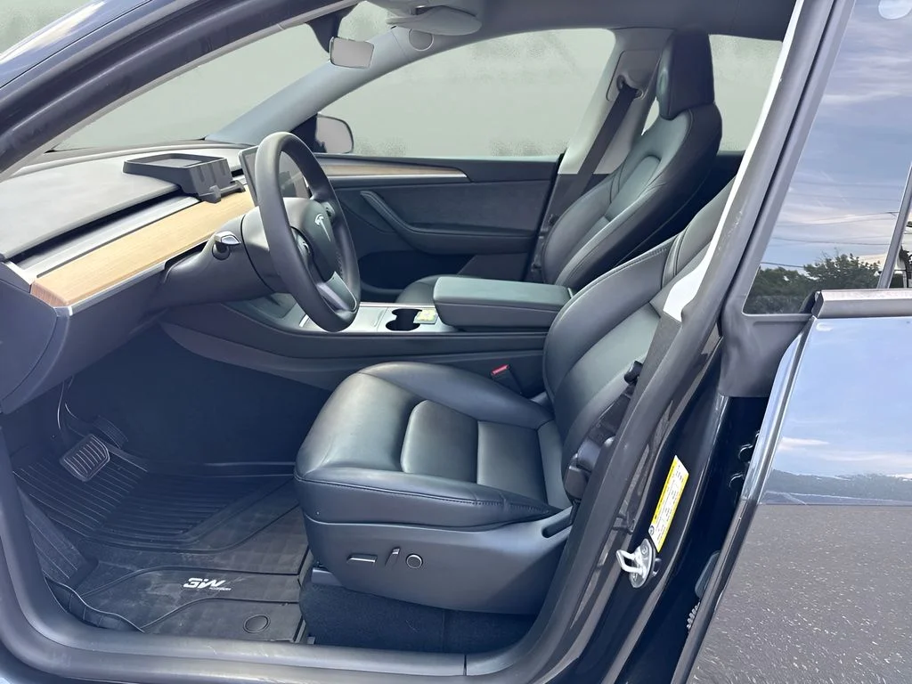 Used 2024 Black Tesla Long Range image 9
