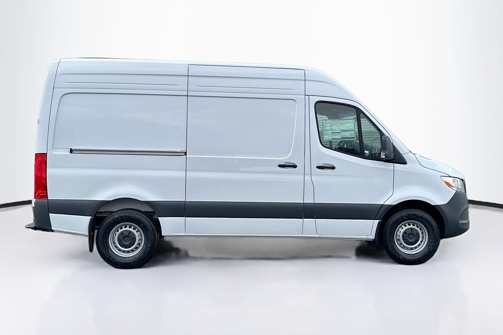 New 2026 Arctic White Mercedes-Benz  image 4
