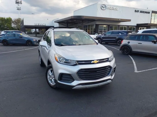 Used 2017 Silver Chevrolet LT image 2