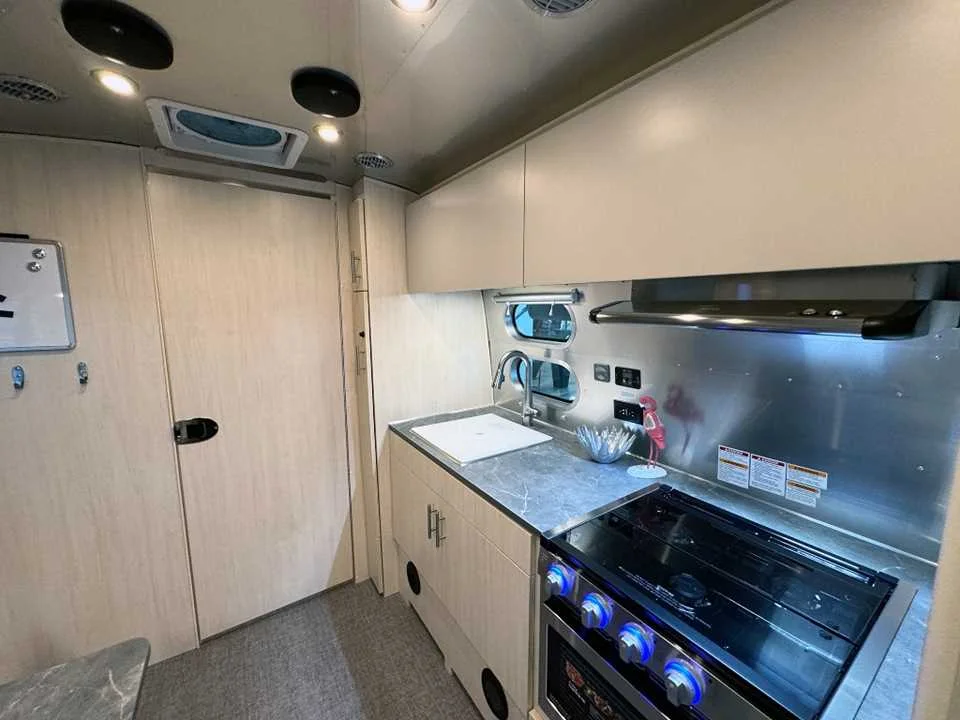New 2026 SILVER AIRSTREAM  image 31