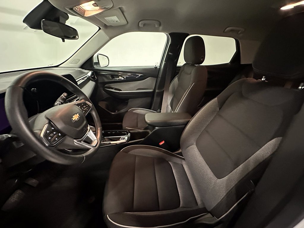 Used 2024 White Chevrolet LT image 3