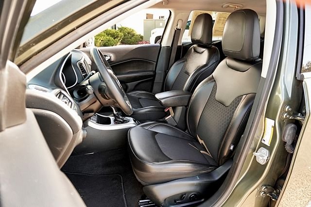 Used 2018 Green Jeep Latitude image 14