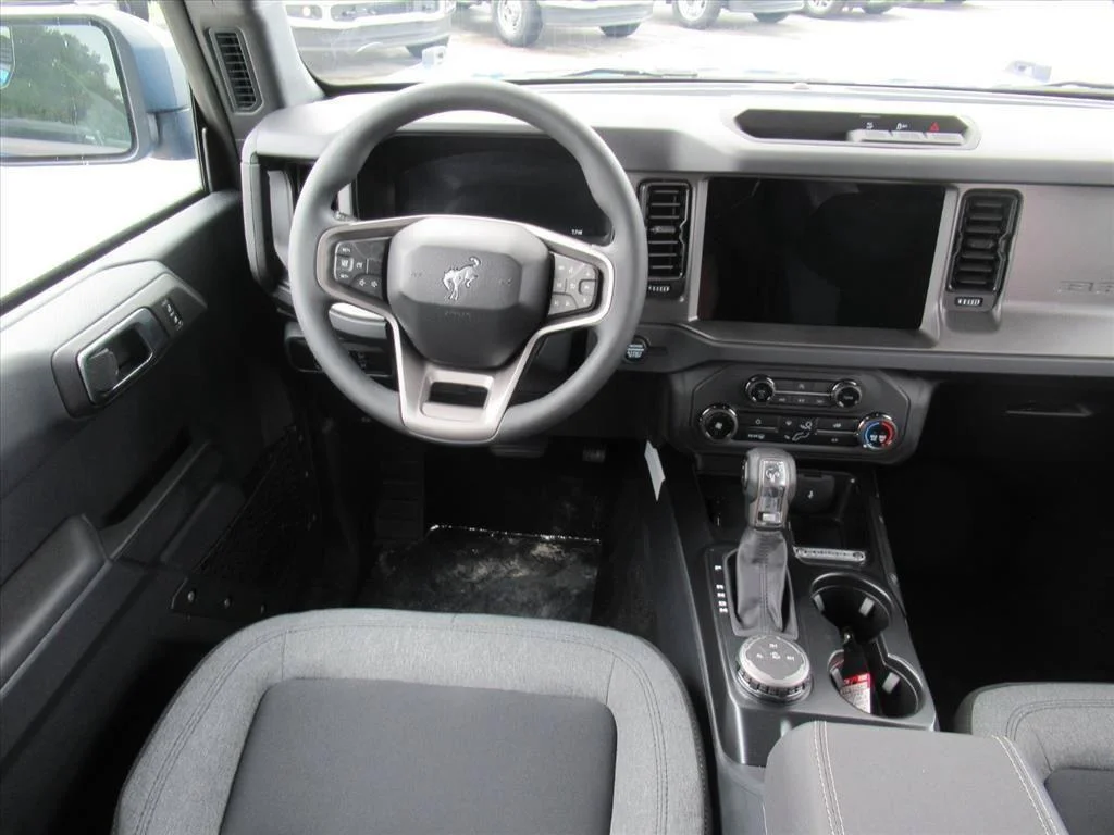 2025 Ford Bronco 4-Door Base - Photo 19