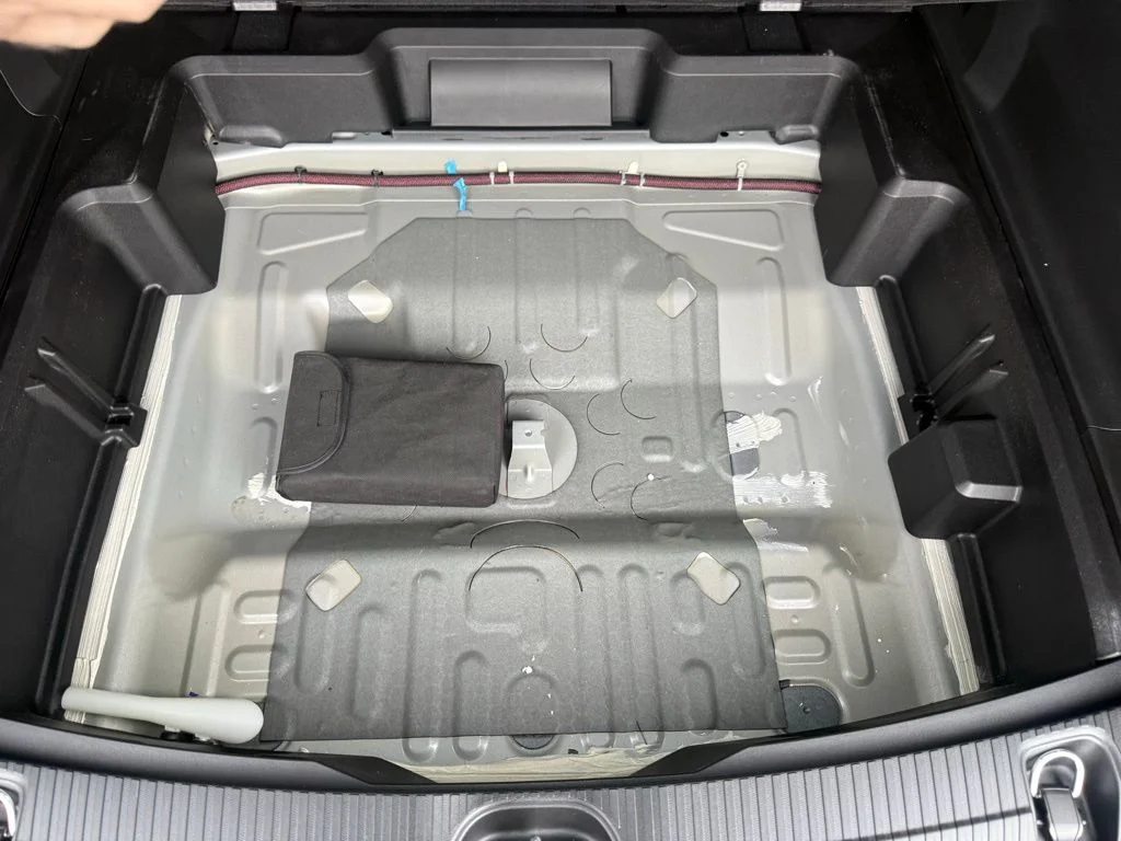 New 2026 Silver Jeep Laredo image 40