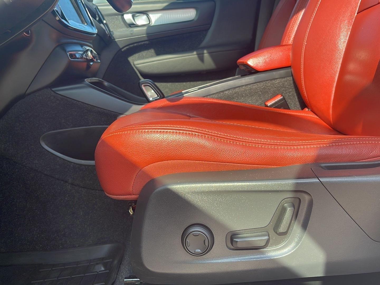 2019 Volvo XC40 Momentum - Photo 21