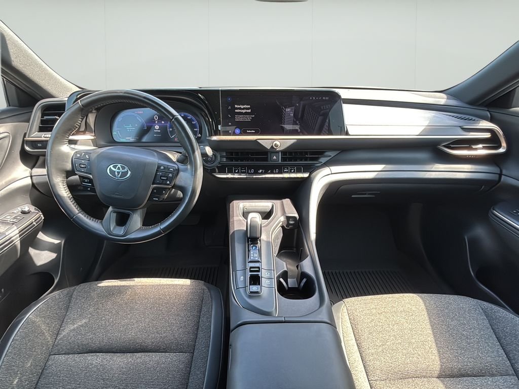 2023 Toyota Crown XLE - Photo 24
