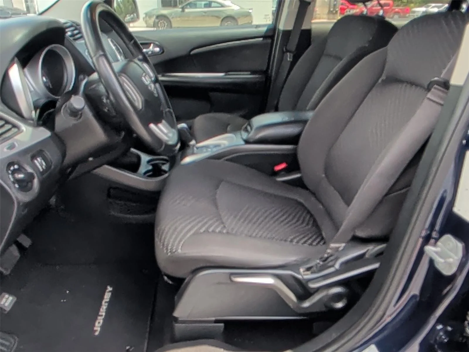 Used 2017 Contusion Blue Pearlcoat Dodge SE image 10