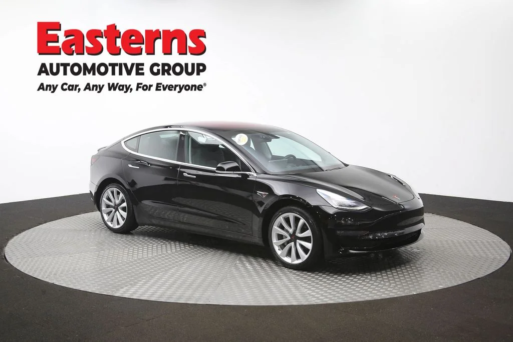 Used 2018 Black Tesla Mid Range image 43