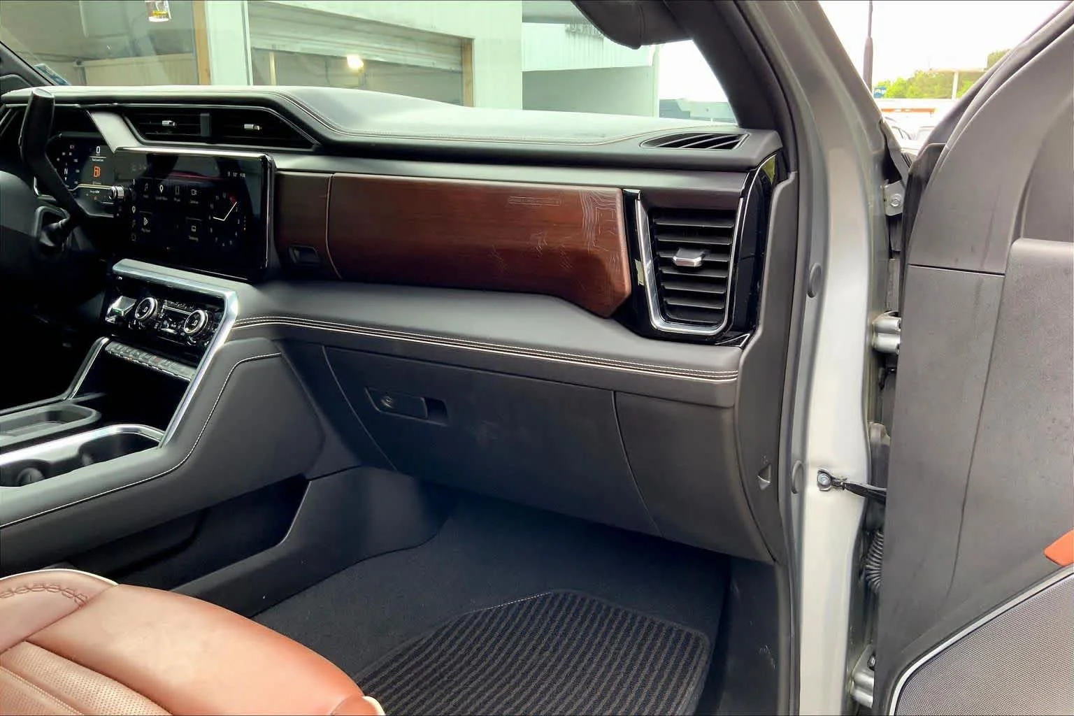 Used 2024 Sterling Metallic GMC Denali Ultimate image 26