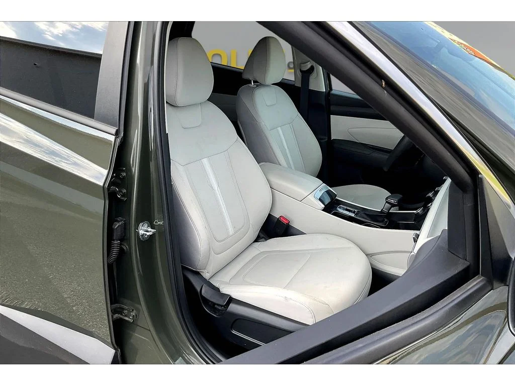 Used 2025 Gray Hyundai SEL image 6