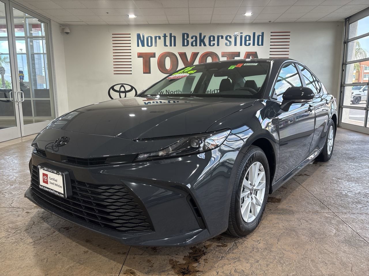 2026 Toyota Camry LE - Photo 6