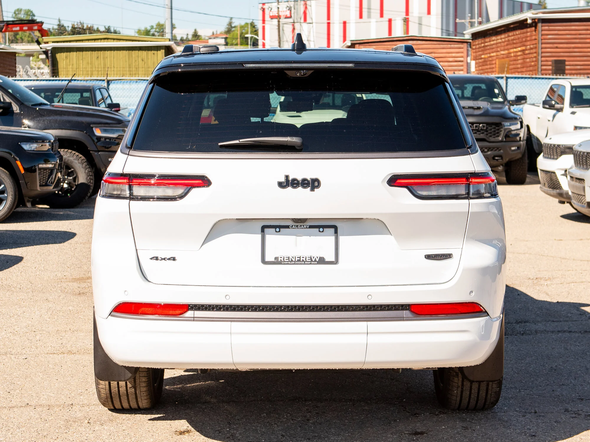 New 2026 White Jeep Summit* image 4