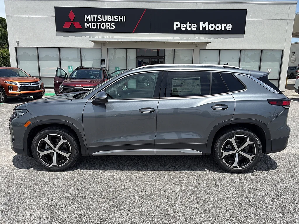 New 2026 Platinum Gray Metallic Volkswagen SE FWD image 3