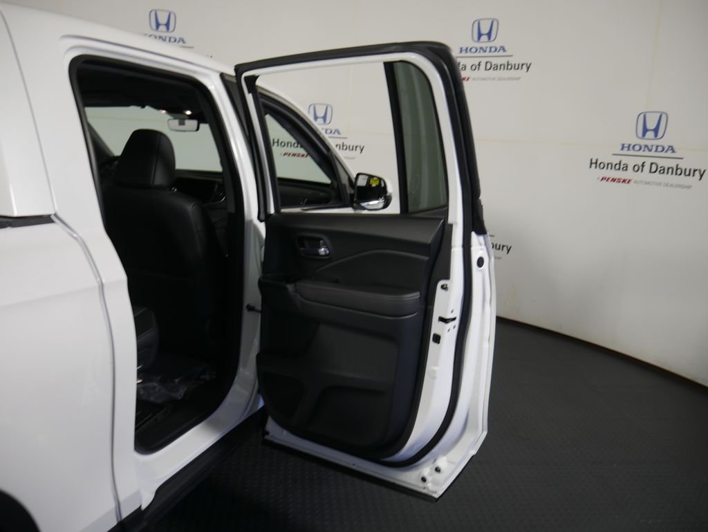 New 2026 Platinum White Pearl Honda RTL image 6