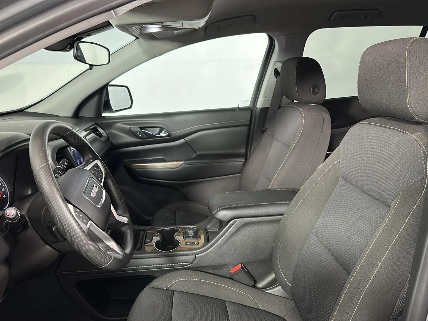 Used 2023 Sterling Metallic GMC SLE image 6
