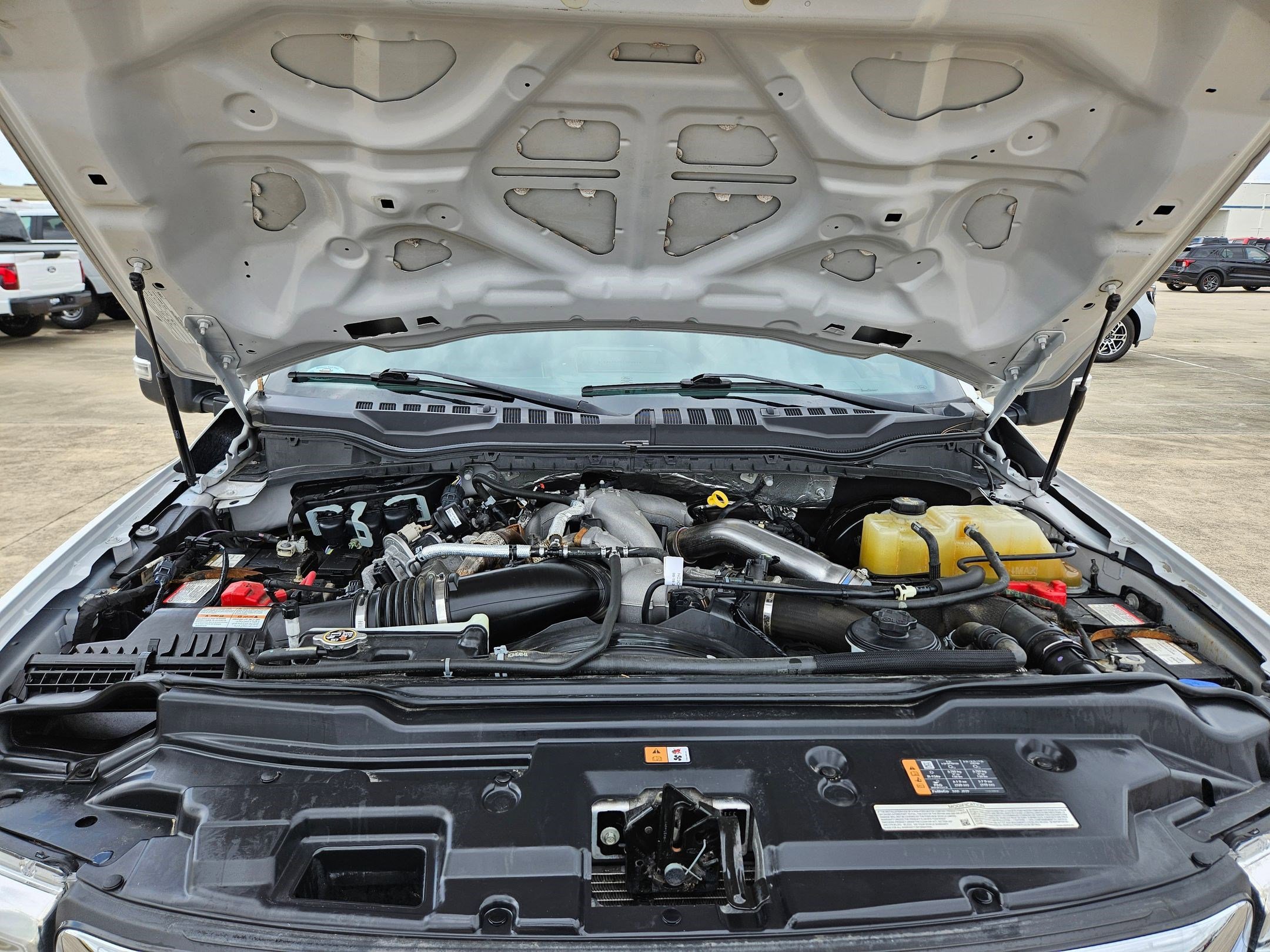 Used 2022 Star White Ford Lariat image 31