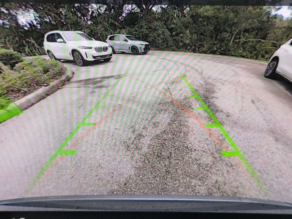 New 2026 Skyscraper Grey Metallic BMW xDrive40i image 21