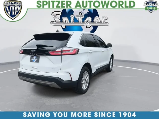 Used 2024 White Ford SEL image 9