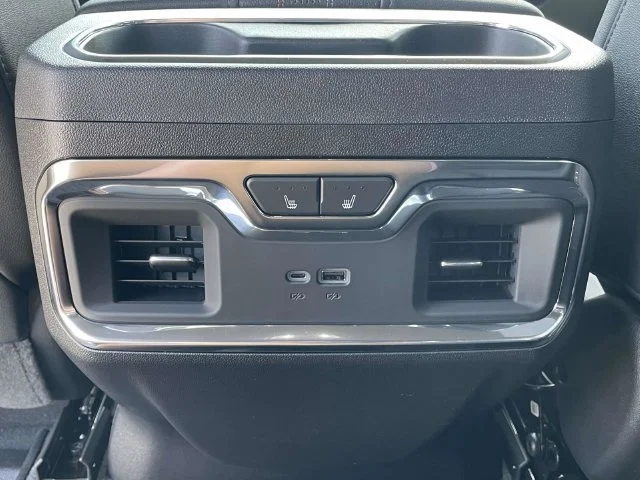 2026 Chevrolet Silverado 1500 High Country - Photo 14