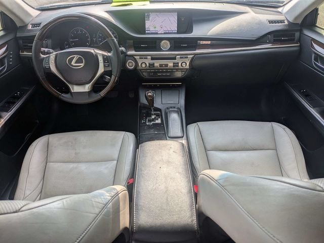 Used 2014  Lexus 350 image 14