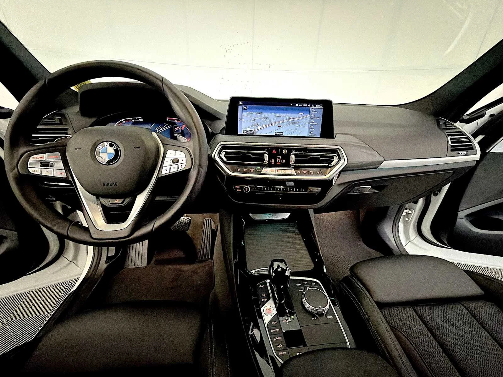 Used 2023 Alpine White BMW xDrive30i image 16