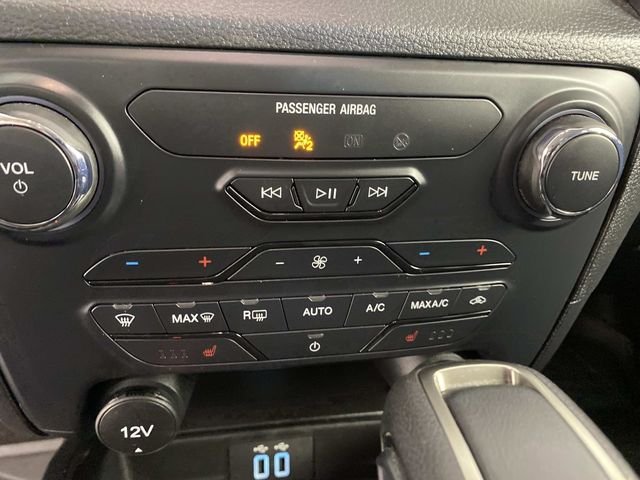 Used 2023 White Ford Lariat image 22