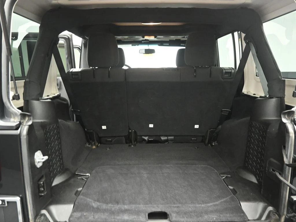 Used 2015 Black Jeep Unlimited Sport image 21