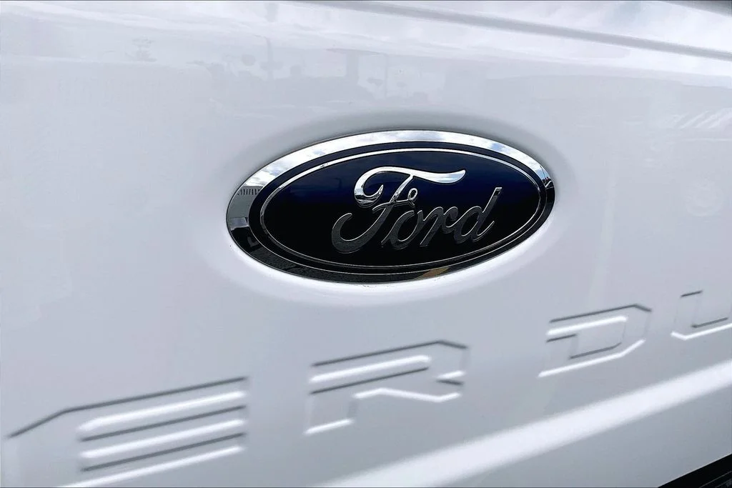 Used 2023 White Ford XL image 7